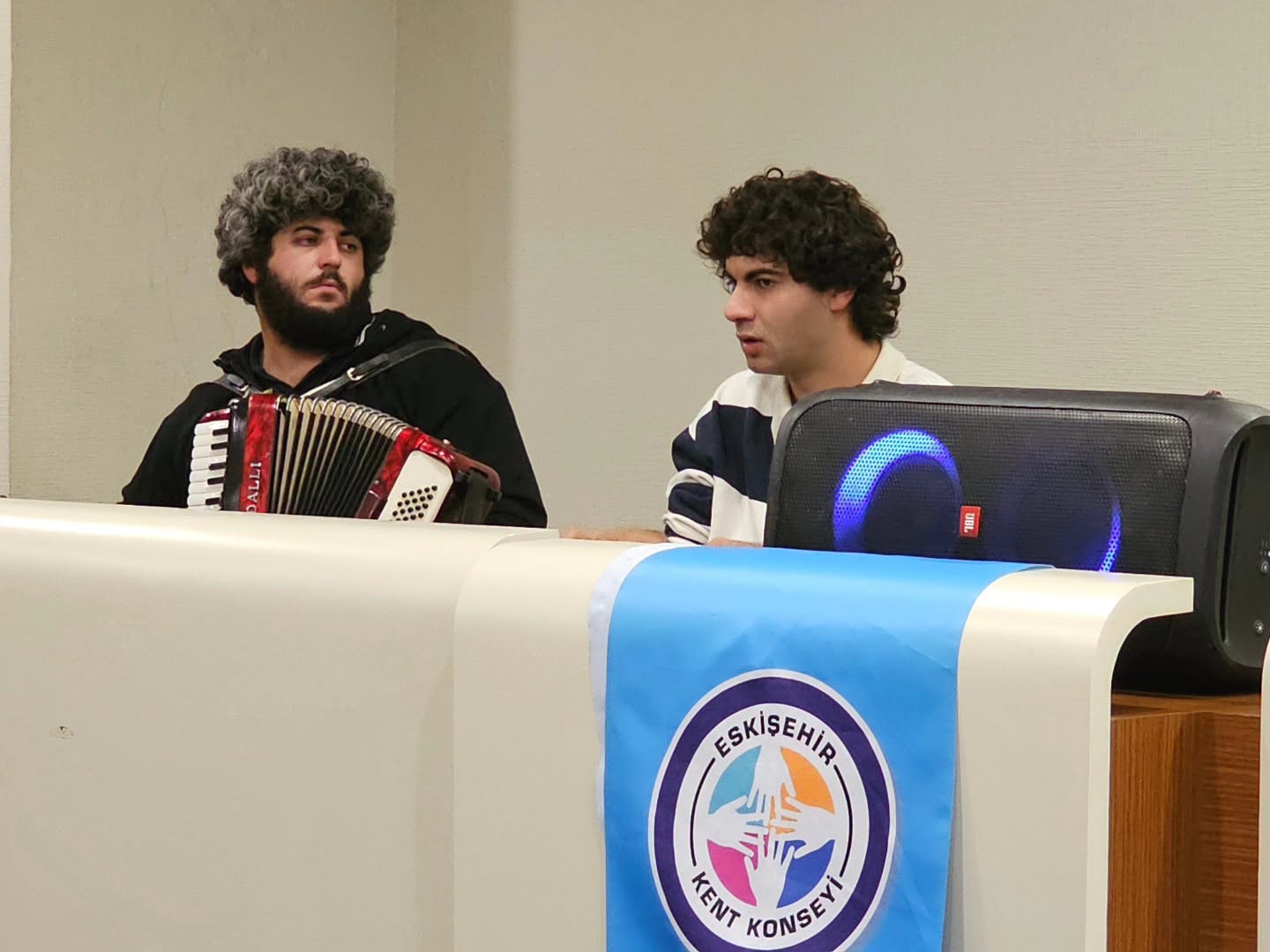 ESKİŞEHİR KENT KONSEYİ KÜLTÜR SANAT ÇALIŞMA GRUBU ŞEHRİN RENKLERİ KOROSU ÇALIŞMALARINA BAŞLADI - Fotoğraf 1